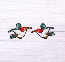 Load image into Gallery viewer, Humming Bird Applique Patch