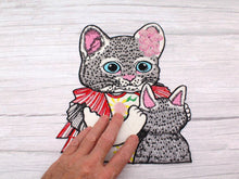 Load image into Gallery viewer, Mum  Cat  With Kitten  Applique Patch