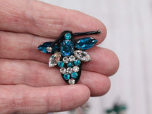 Load image into Gallery viewer, Handmade 3d Crystal Sequin Embellished Bee Patch Applique