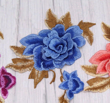 Load image into Gallery viewer, Beautiful Large Flower Appliqué Patch