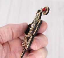 Load image into Gallery viewer, Rhinestone Crystal Bumblebee Applique Patch