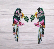 Load image into Gallery viewer, Parrot Birds Sequin Beaded Applique Patch