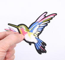 Load image into Gallery viewer, Pair Humming Bird Applique Patch