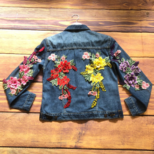 Load image into Gallery viewer, Beautiful Large Flower Appliqué Patch