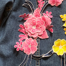 Load image into Gallery viewer, Beautiful Large Flower Appliqué Patch