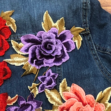 Load image into Gallery viewer, Beautiful Large Flower Appliqué Patch