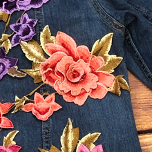 Load image into Gallery viewer, Beautiful Large Flower Appliqué Patch
