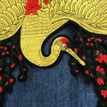 Load image into Gallery viewer, Flower And Swan Patch appliqué