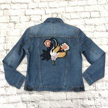 Load image into Gallery viewer, Beautiful Large Flower and Bird Patch appliqué