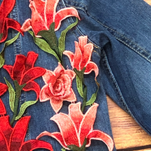 Load image into Gallery viewer, Beautiful Large Flower Appliqué Patch