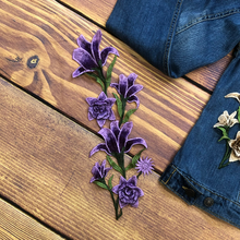 Load image into Gallery viewer, Beautiful Large Flower Appliqué Patch