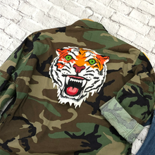 Load image into Gallery viewer, Sequin Or  Embroidered Tiger  Head Applique Patch