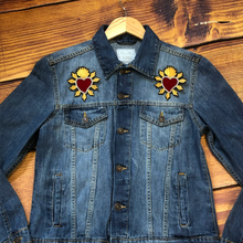 Load image into Gallery viewer, 2 Delicate Sew On Velvet Love Heart Embroidered Applique Patch