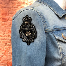 Load image into Gallery viewer, 2 Handmade 3D Beaded Bee Patch