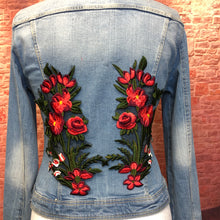 Load image into Gallery viewer, 2 x Large Embroidered Roses On A Lace Backing Flower Patch Appliqué