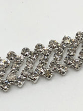Load image into Gallery viewer, Diamond Rhinestone Hand Sew Chain Trimming