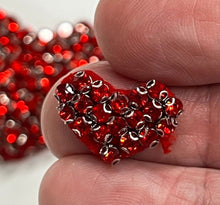 Load image into Gallery viewer, Red Crystal Beaded Heart Applique Patch 5 Piece Set