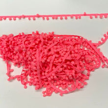 Load image into Gallery viewer, Medium Pom Pom Fringe Trimming