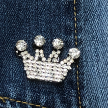 Load image into Gallery viewer, Large &amp; Small Crowns  With Beads and Rhinestones Appliqué Patches
