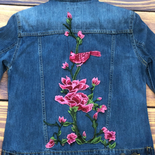 Load image into Gallery viewer, Flower And Bird Patch Appliqué
