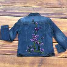 Load image into Gallery viewer, Flower And Bird Patch Appliqué
