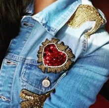 Load image into Gallery viewer, Delicate Embroidered Sequin Beaded Heart  Applique Patch
