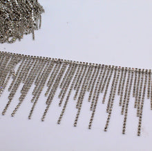 Load image into Gallery viewer, 4&#39;&#39; Crystal Rhinestone Diamante Trim Fringe

