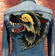 Load image into Gallery viewer, Grey Wolf Head Embroidery Applique Patch
