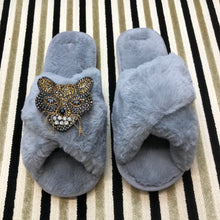 Load image into Gallery viewer, Women&#39;s  Fluffy Slippers With Sparkly Embellished Tiger

