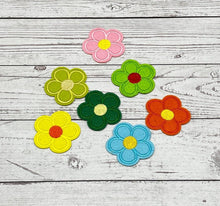 Load image into Gallery viewer, 7 Pieces  Flower Applique Patches
