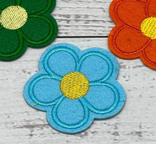 Load image into Gallery viewer, 7 Pieces  Flower Applique Patches
