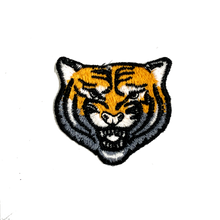 Load image into Gallery viewer, Children Tiger Embordered Applique Patch 2 Pieces
